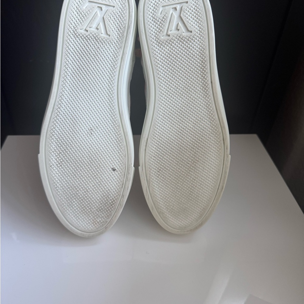 Louis Vuitton White and Pink High-Top Sneakers - Picture 9 of 9